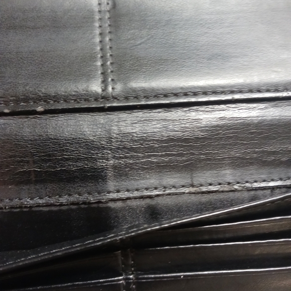 COACH Black Leather Tri-fold Wallet Unique Coach Emblem - Picture 7 of 8